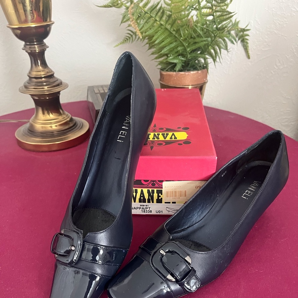 Vaneli Navy Pump